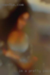 I'm a pretty passive woman type guy near Elkins WV.