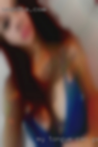 My tongue can get to it i'm licking tonight it.